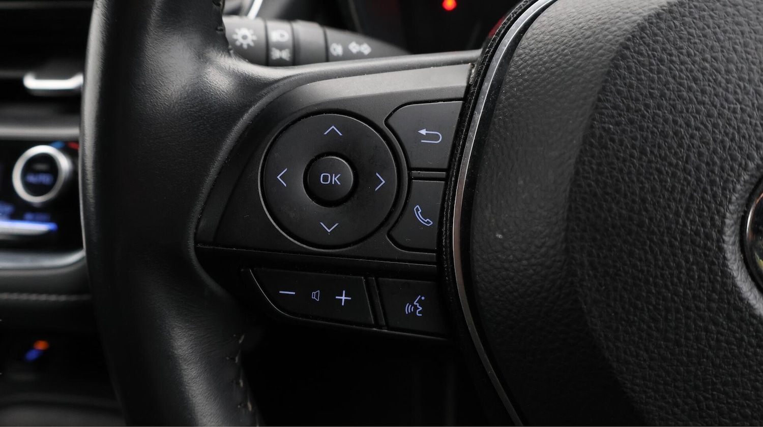 Used Toyota Corolla 2020 for sale - 76701642: Photo 24