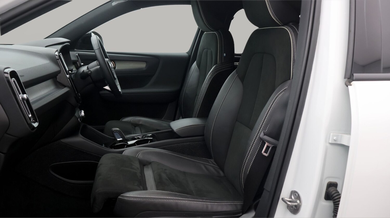 Used Volvo XC40 for sale - 77675806: Photo 14