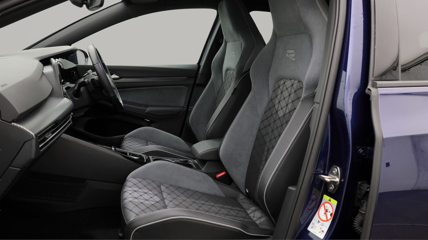 Used Volkswagen Golf 2024 for sale - 77459590: Photo 14