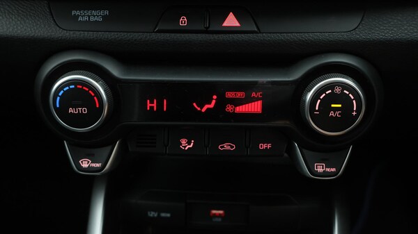 Used Kia Stonic 2025 for sale - 75990225: Photo 13