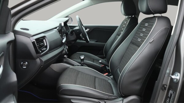 Used Kia Stonic 2025 for sale - 75990225: Photo 15