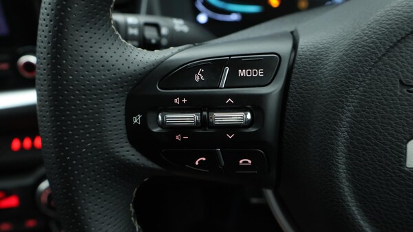 Used Kia Stonic 2025 for sale - 75990225: Photo 24