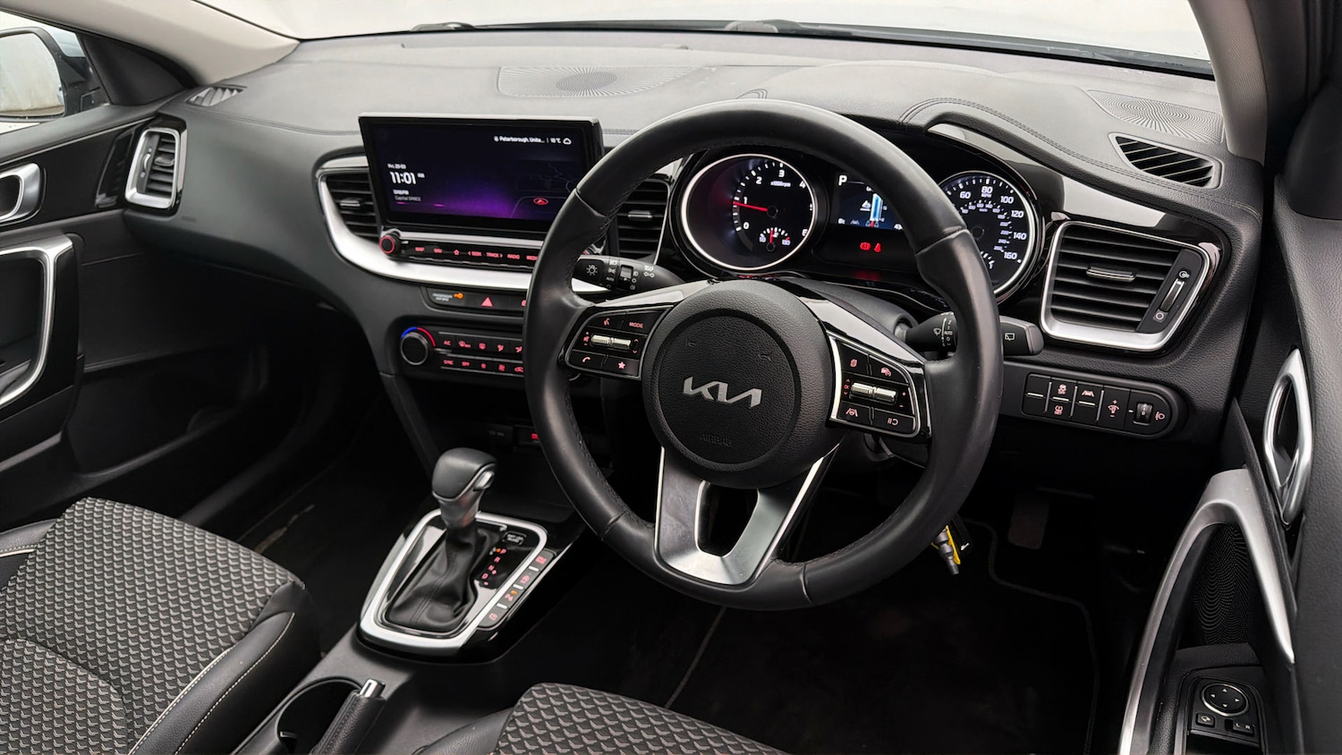 Used Kia Ceed 2023 for sale - 77966612: Photo 9