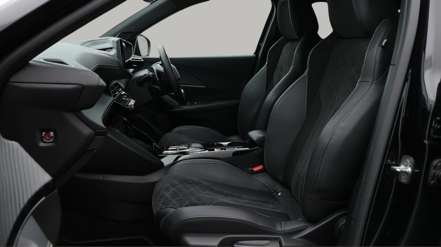 Used Peugeot 2008 2023 for sale - 76457099: Photo 15