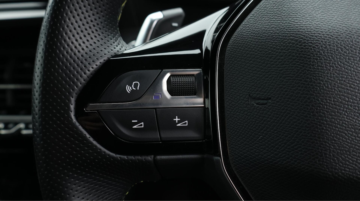 Used Peugeot 2008 2023 for sale - 76457099: Photo 26