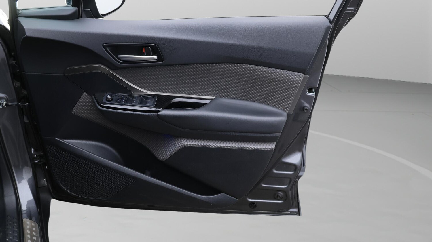 Used Toyota C-HR 2022 for sale - 76380586: Photo 15