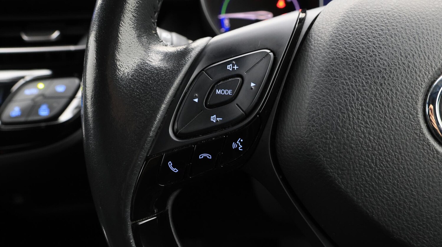 Used Toyota C-HR 2022 for sale - 76380586: Photo 24