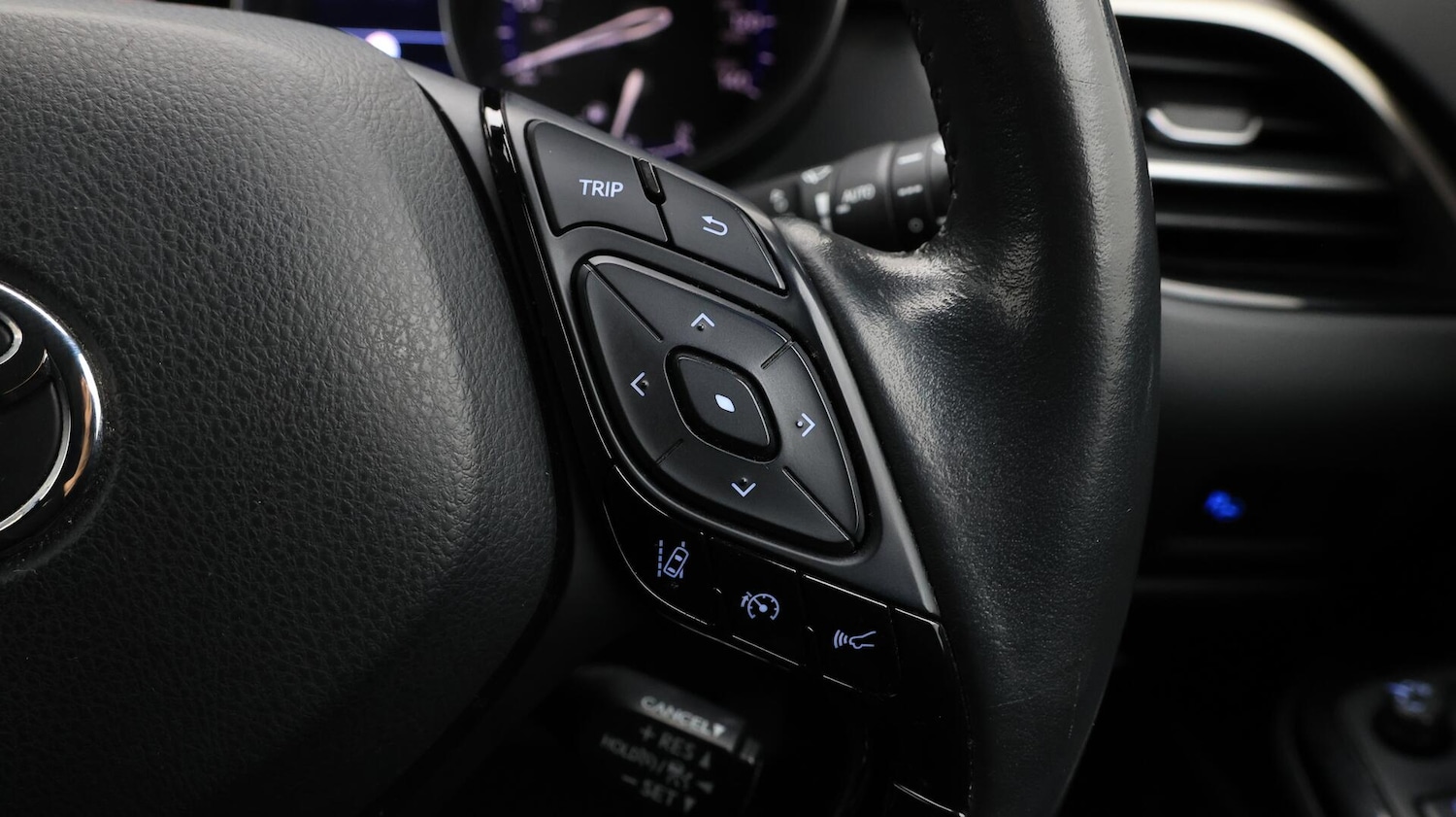 Used Toyota C-HR 2022 for sale - 76380586: Photo 25