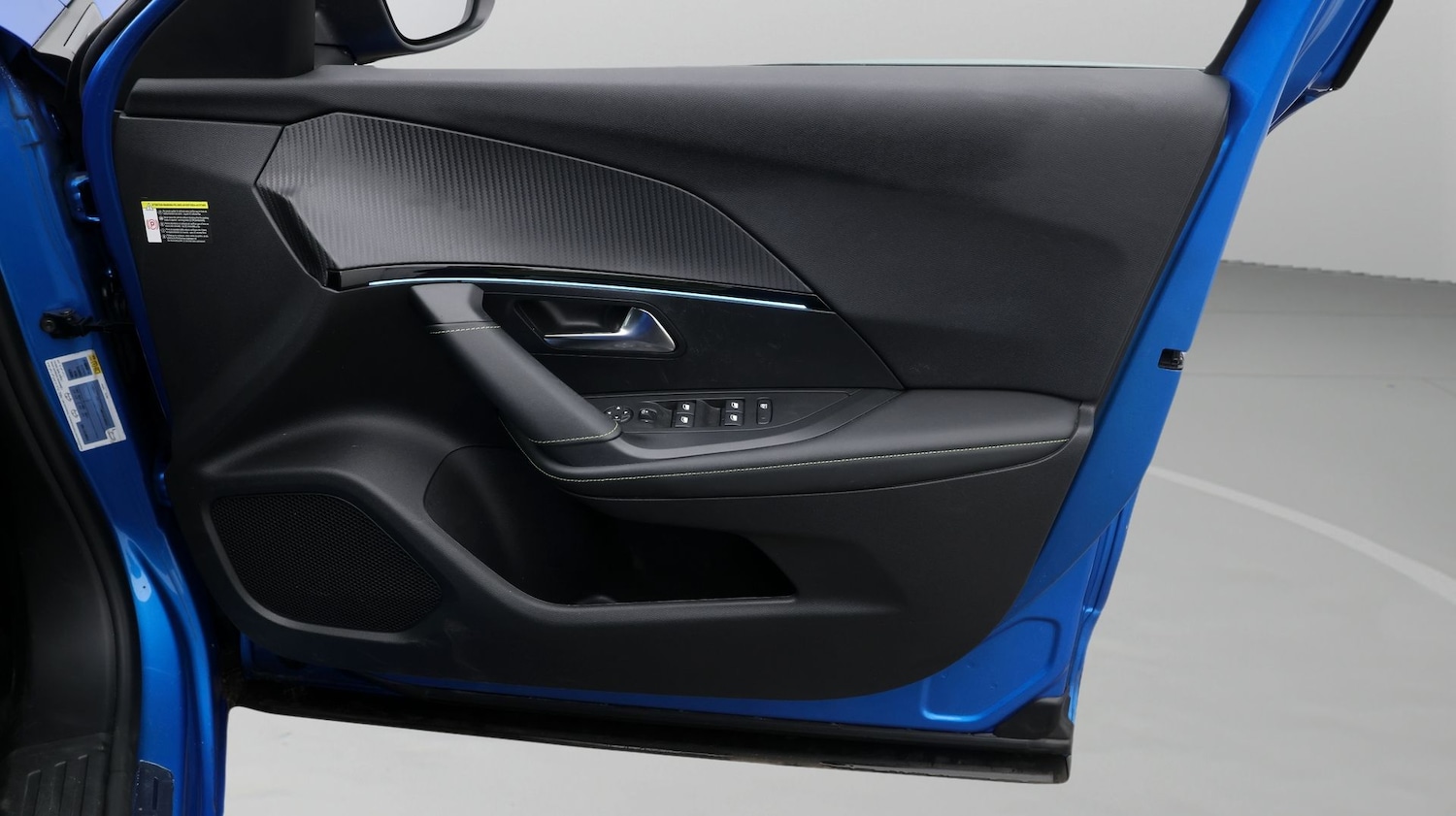 Used Peugeot 2008 2023 for sale - 77522235: Photo 15