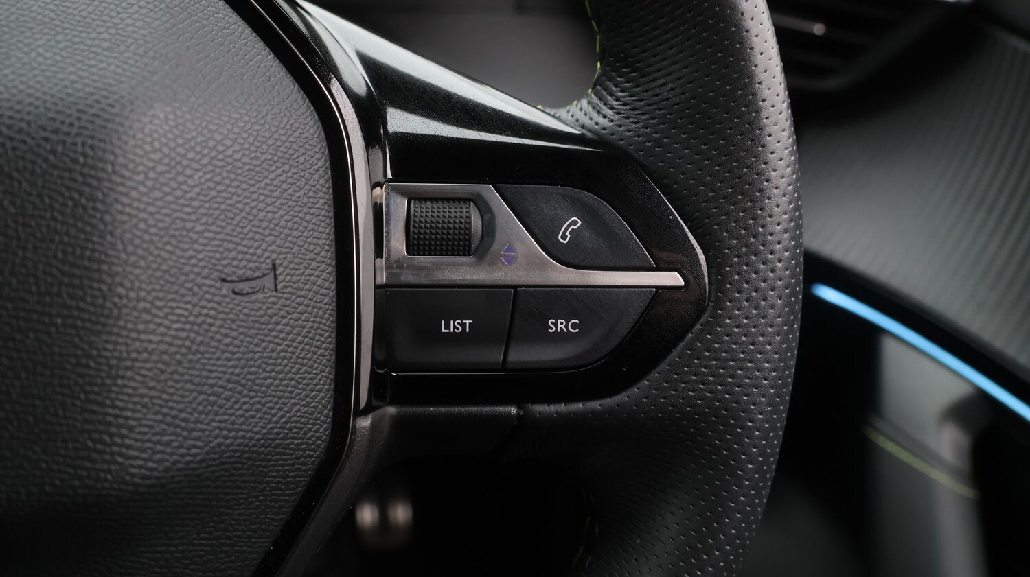 Used Peugeot 2008 2023 for sale - 77522235: Photo 25