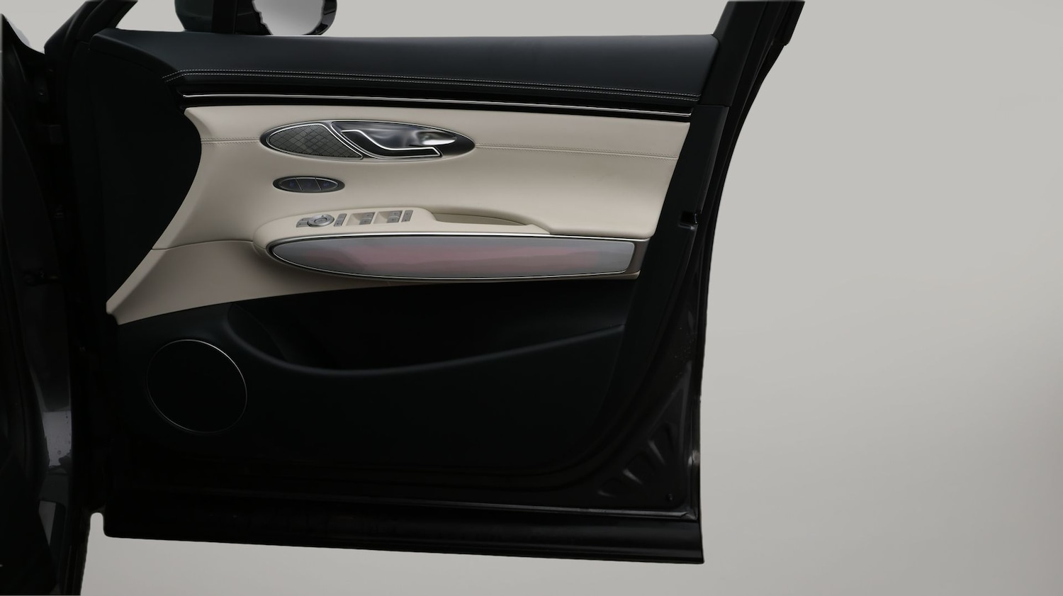 Used Genesis GV70 2023 for sale - 77245384: Photo 15