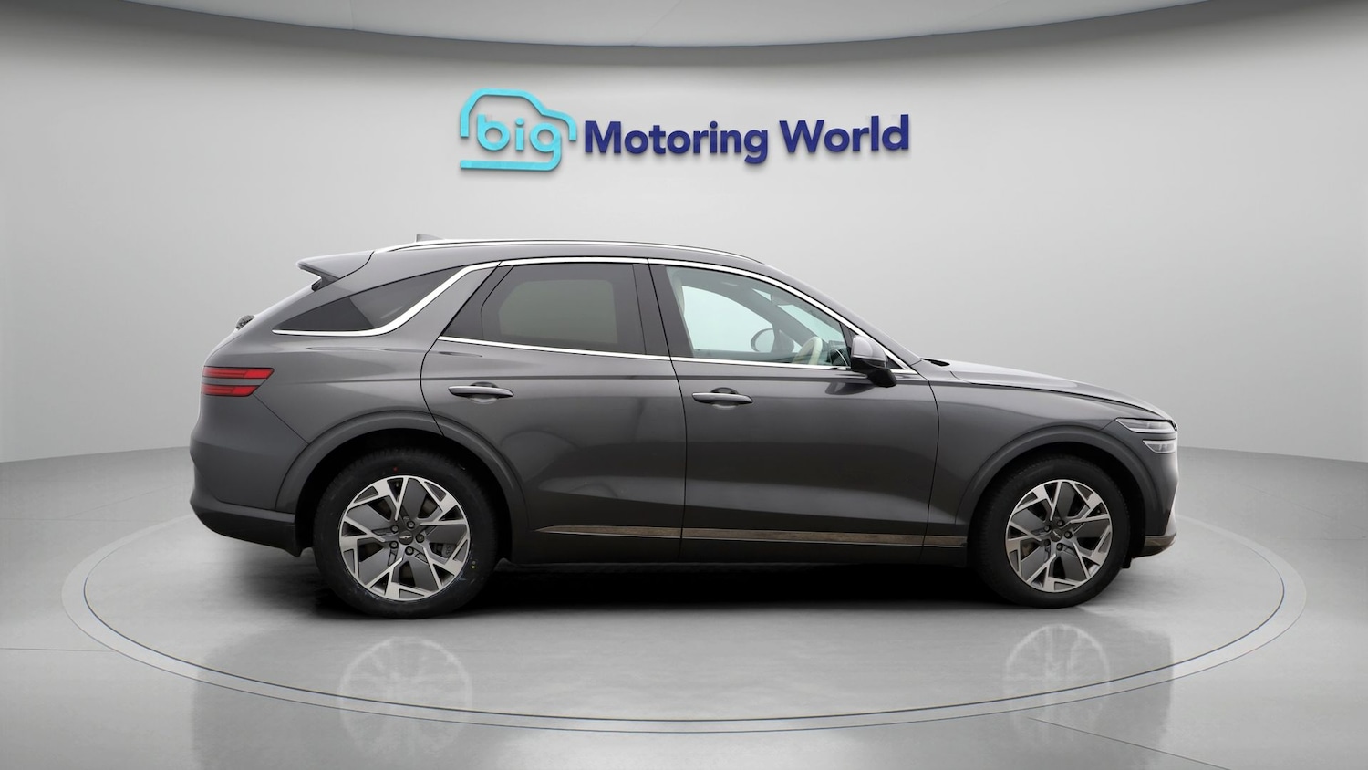 Used Genesis GV70 2023 for sale - 77245384: Photo 8