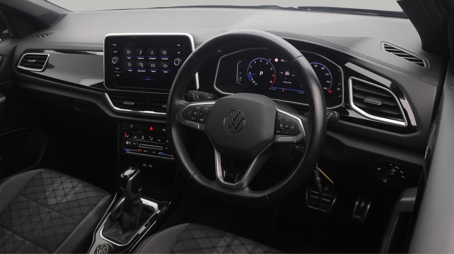 Used Volkswagen T-Roc 2024 for sale - 76735429: Photo 10