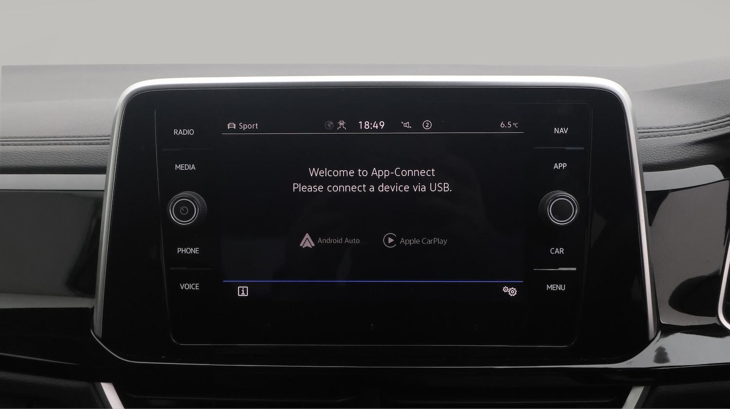 Used Volkswagen T-Roc 2024 for sale - 76735429: Photo 26