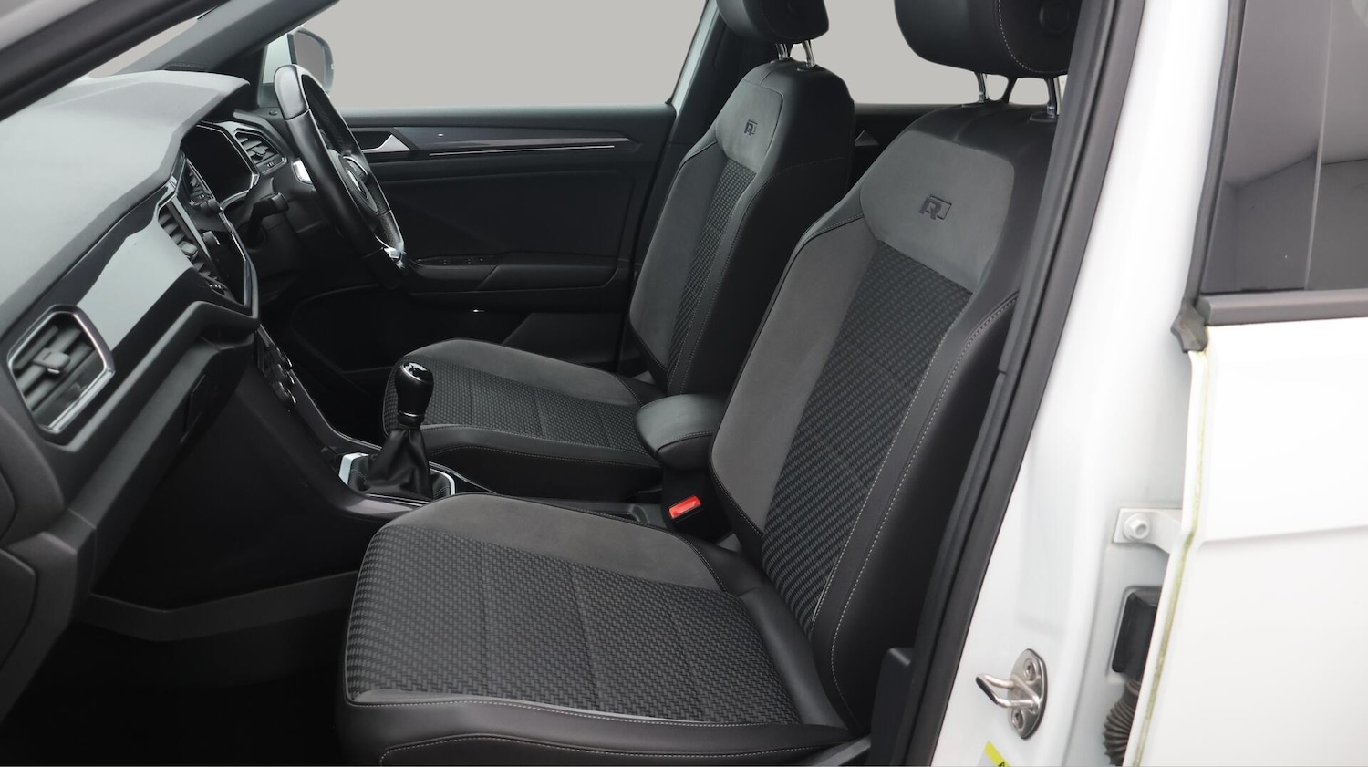 Used Volkswagen T-Roc 2020 for sale - 76512661: Photo 15