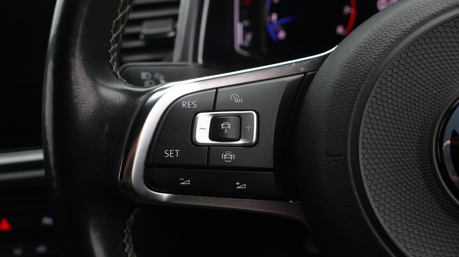 Used Volkswagen T-Roc 2020 for sale - 76512661: Photo 24