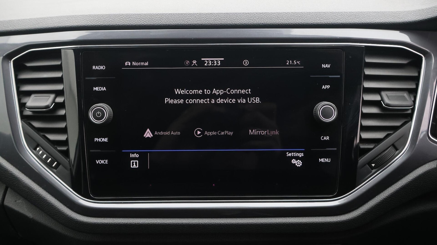 Used Volkswagen T-Roc 2020 for sale - 76512661: Photo 27