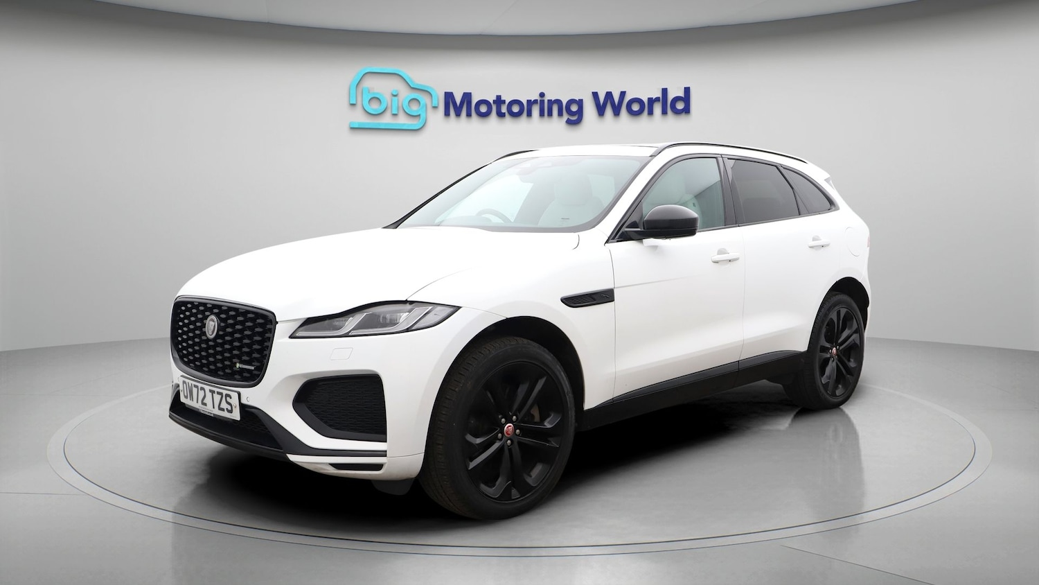 Used Jaguar F-Pace 2023 for sale - 77745271: Photo 3