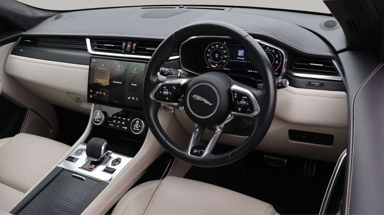 Used Jaguar F-Pace 2023 for sale - 77745271: Photo 9