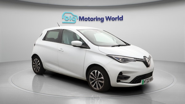 Used Renault Zoe 2022 for sale - 76200777: Photo 2