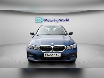 Used BMW 3 Series 2022 for sale - 77930542: Photo