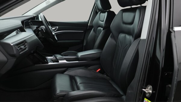 Used Audi e-tron 2021 for sale - 76215687: Photo 15