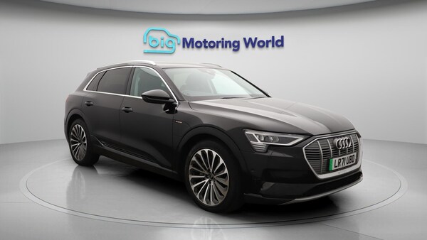 Used Audi e-tron 2021 for sale - 76215687: Photo 2