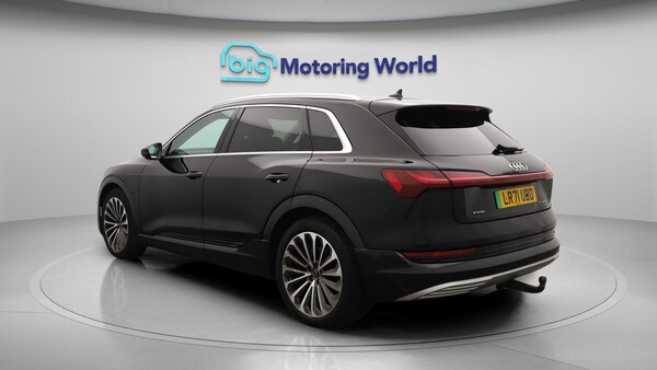 Used Audi e-tron 2021 for sale - 76215687: Photo 6