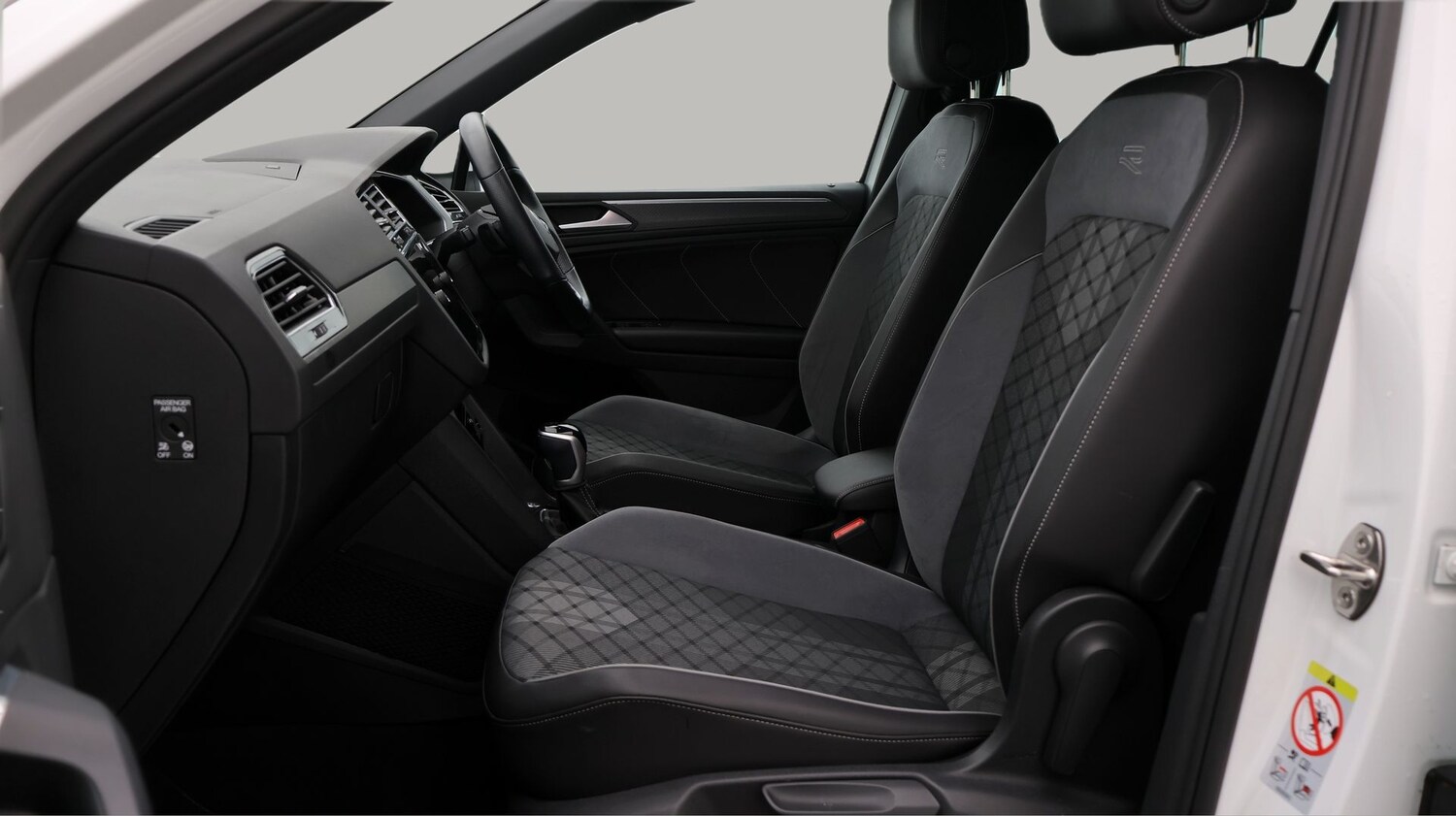 Used Volkswagen Tiguan 2023 for sale - 77813009: Photo 14