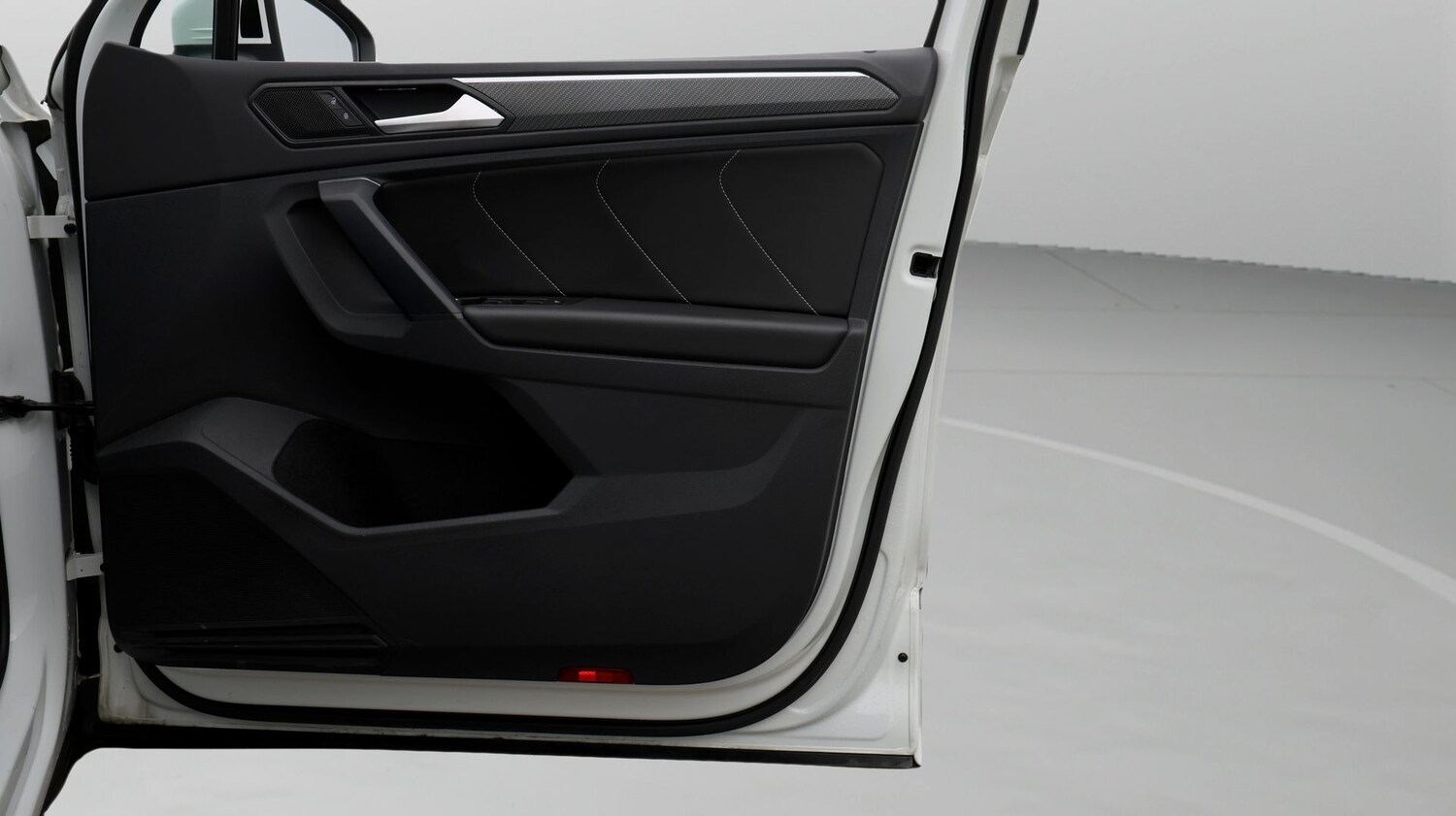 Used Volkswagen Tiguan 2023 for sale - 77813009: Photo 15