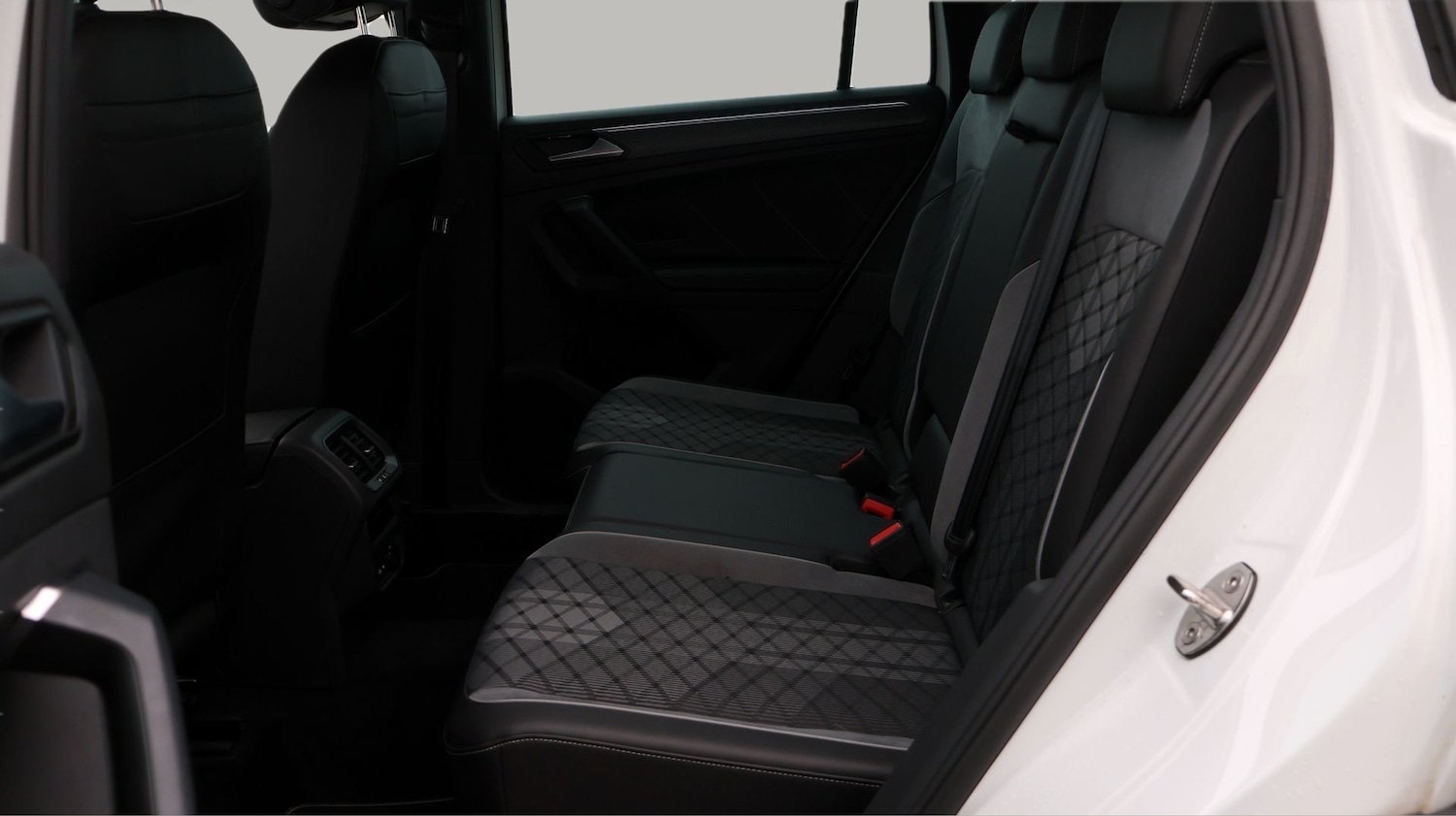 Used Volkswagen Tiguan 2023 for sale - 77813009: Photo 16