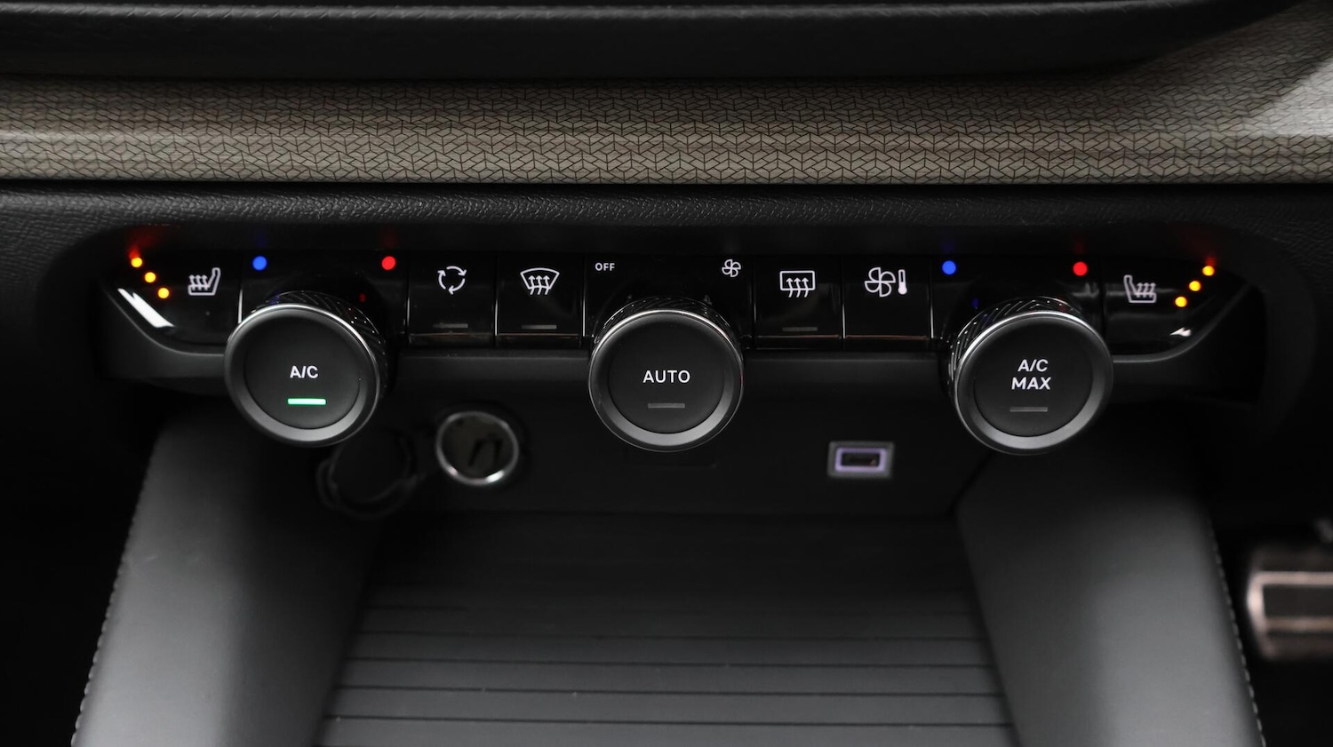 Used Citroen C5 X 2023 for sale - 76771963: Photo 13