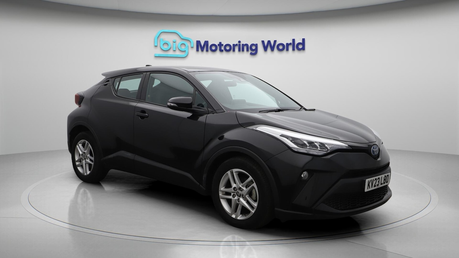 Used Toyota C-HR for sale - 76727791: Photo 2