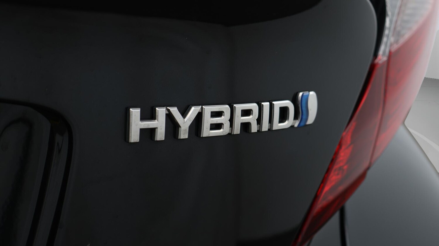 Used Toyota C-HR for sale - 76727791: Photo 23