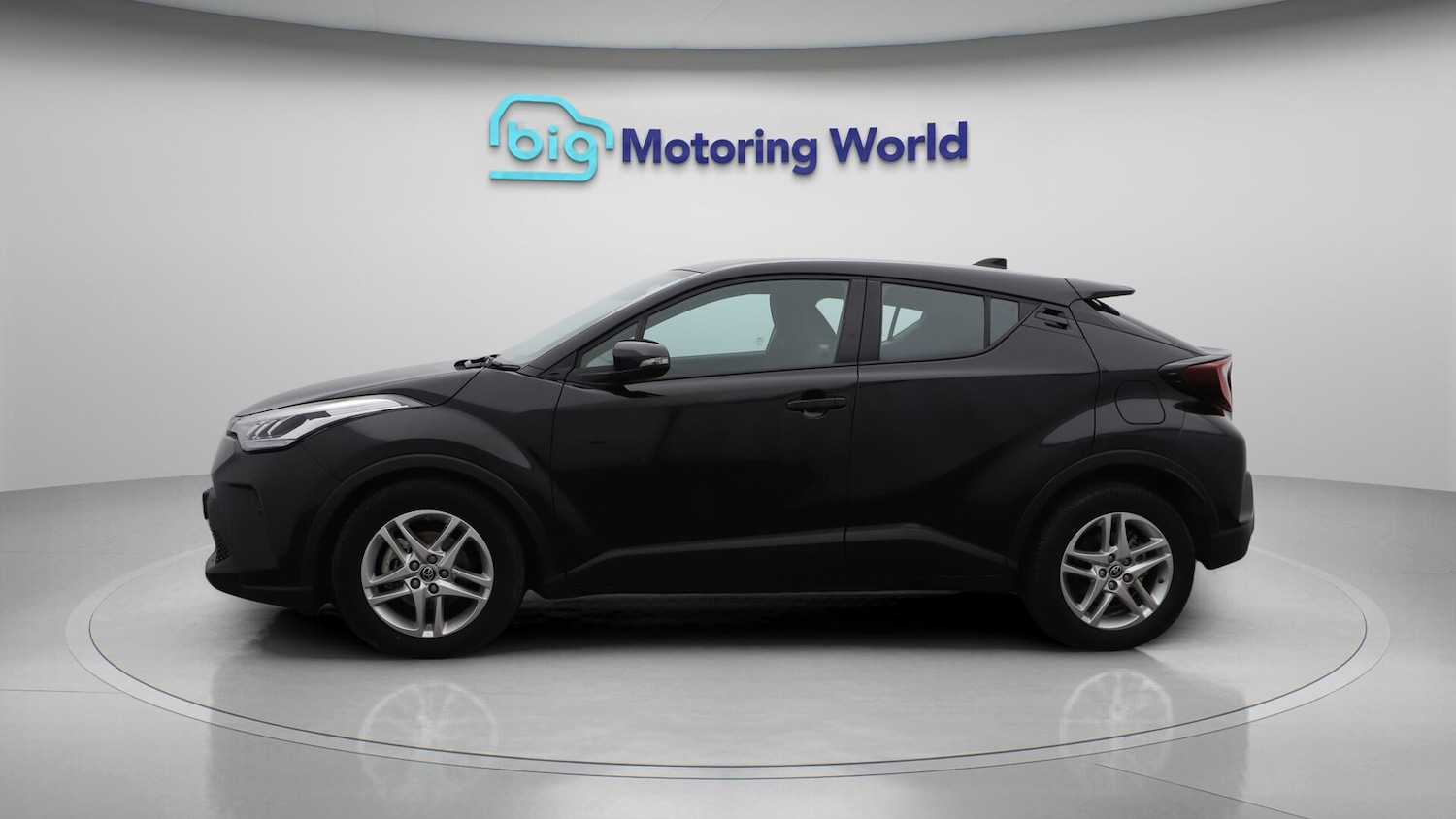 Used Toyota C-HR for sale - 76727791: Photo 5