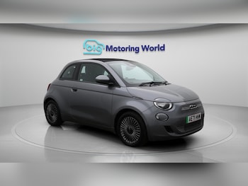 Used Fiat 500e C 2021 for sale - 76109442: Photo 2