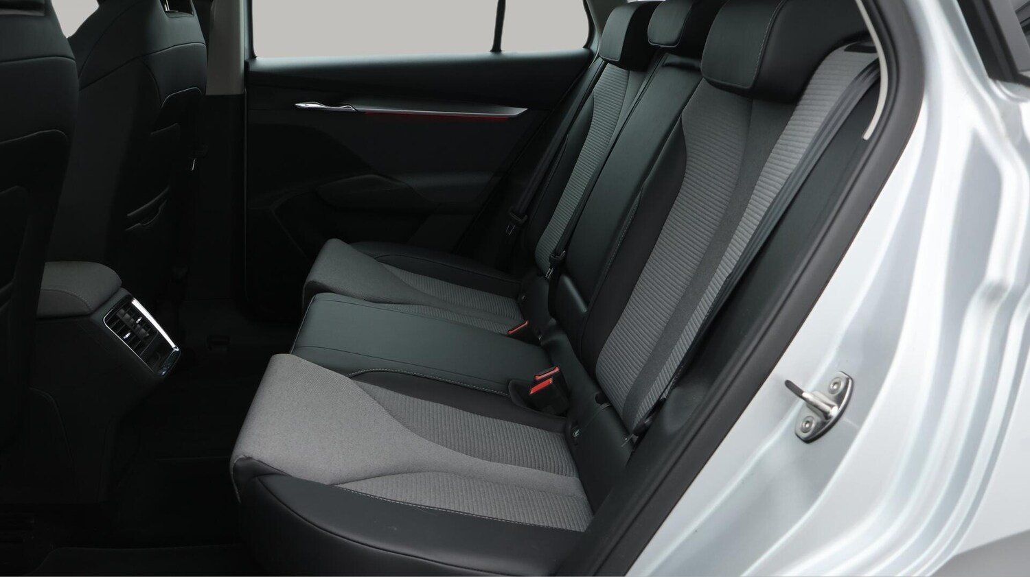 Used Skoda Enyaq 2022 for sale - 75991069: Photo 25