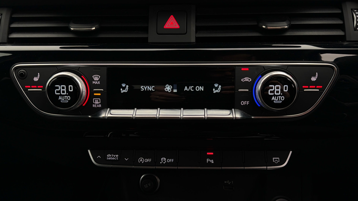 Used Audi A4 Avant 2021 for sale - 78026307: Photo 11