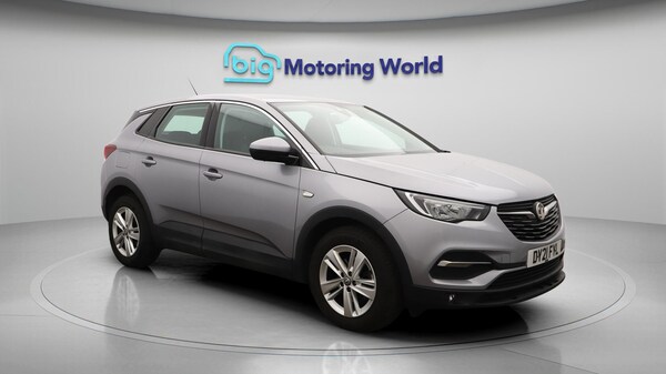 Used Vauxhall Grandland X 2021 for sale - 76238902: Photo 2