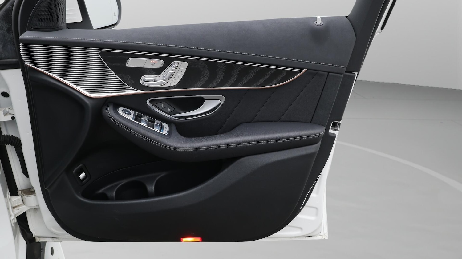 Used Mercedes-Benz EQC 2022 for sale - 76714912: Photo 16