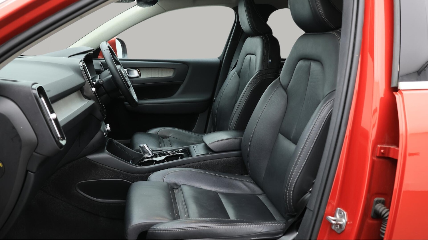 Used Volvo XC40 2020 for sale - 76612787: Photo 15