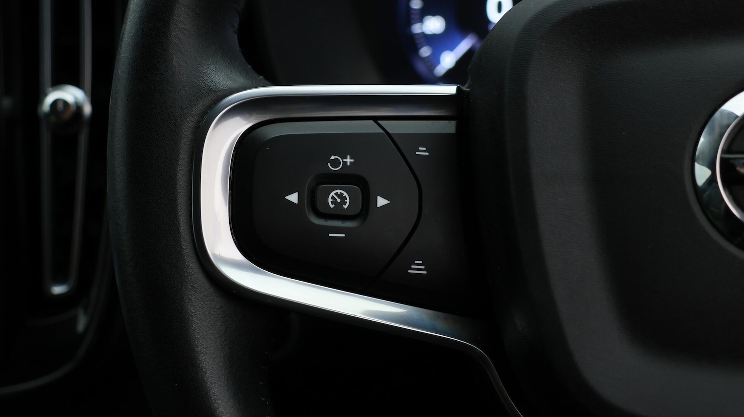 Used Volvo XC40 2020 for sale - 76612787: Photo 24