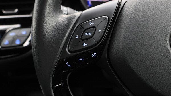 Used Toyota C-HR 2023 for sale - 76295737: Photo 25