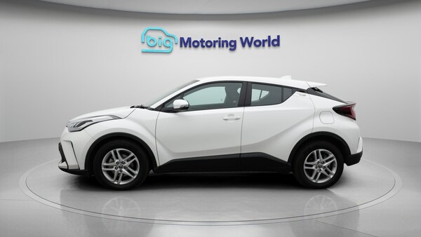 Used Toyota C-HR 2023 for sale - 76295737: Photo 5