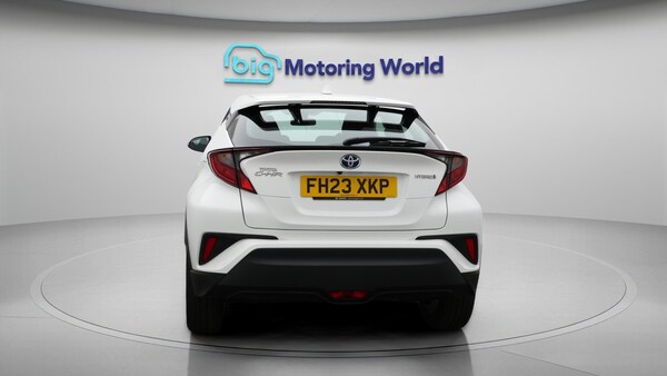 Used Toyota C-HR 2023 for sale - 76295737: Photo 7