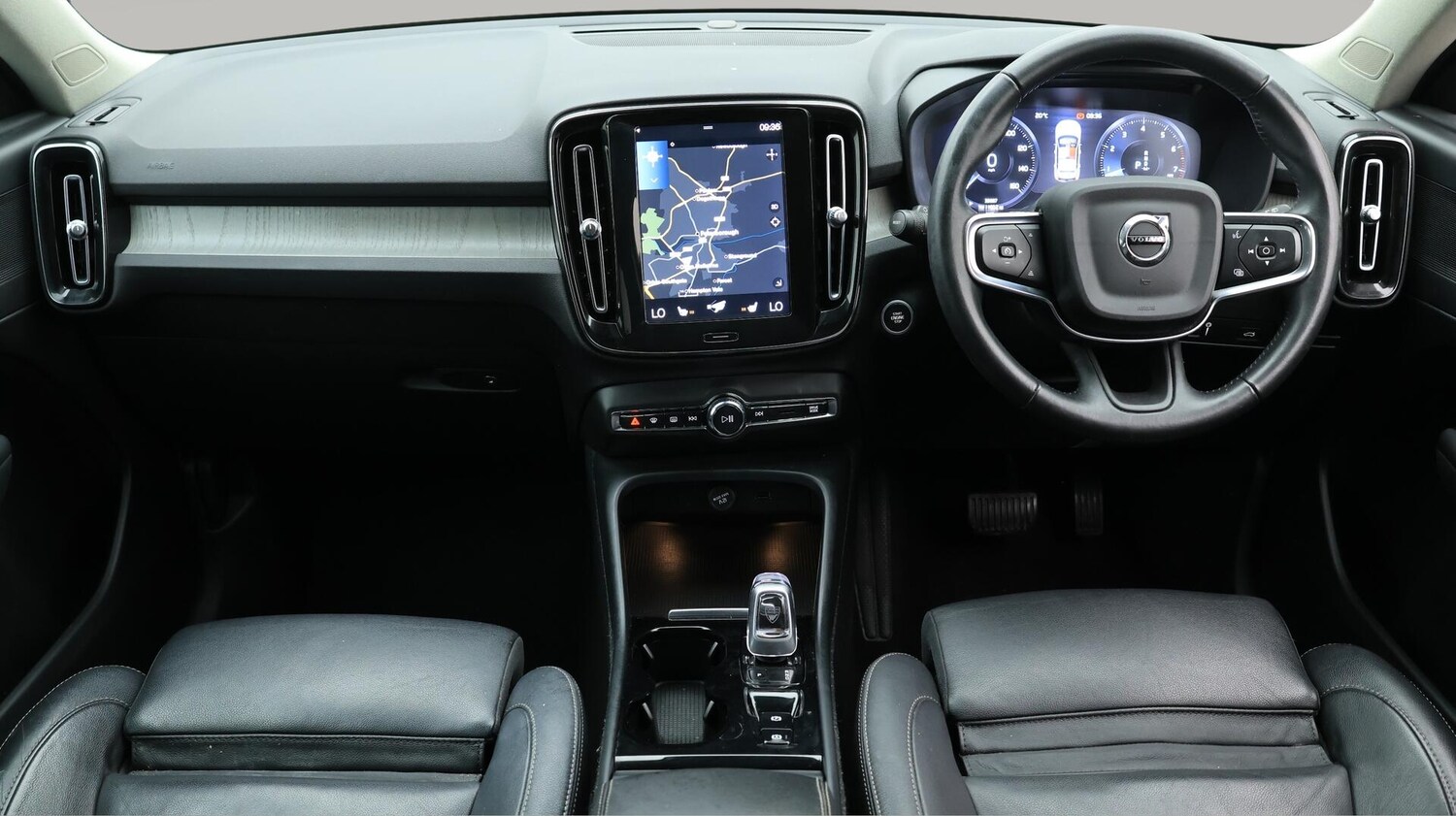 Used Volvo XC40 for sale - 76521693: Photo 14