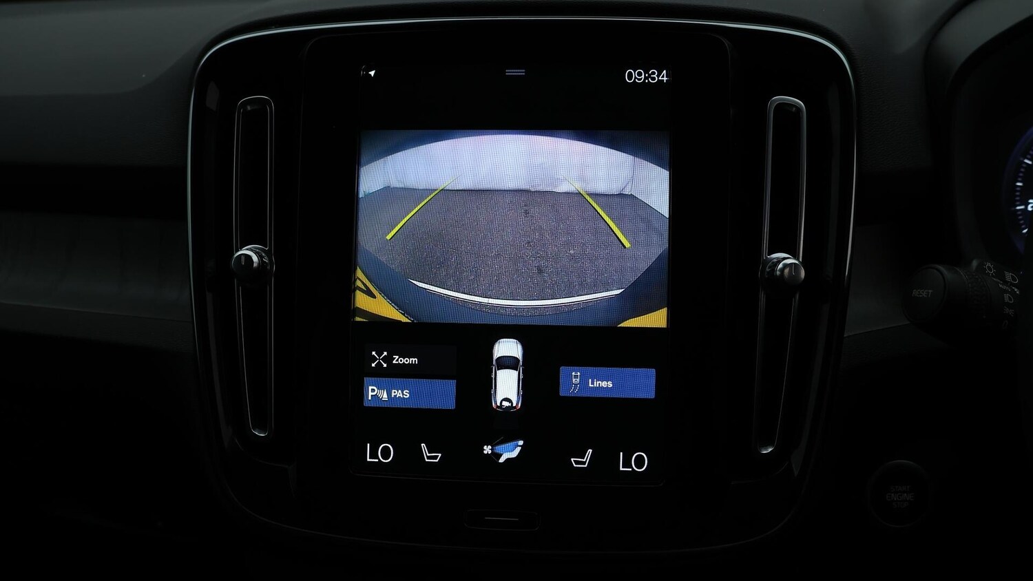 Used Volvo XC40 for sale - 76521693: Photo 26