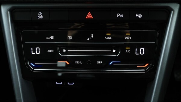 Used Volkswagen T-Roc 2022 for sale - 76153176: Photo 17