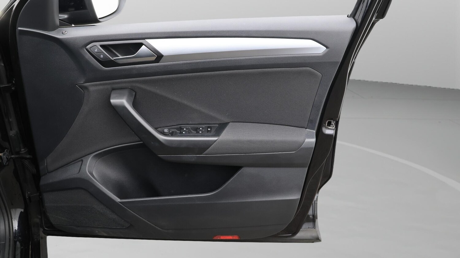 Used Volkswagen T-Roc 2022 for sale - 76153176: Photo 23