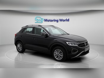 Used Volkswagen T-Roc 2022 for sale - 76153176: Photo 2